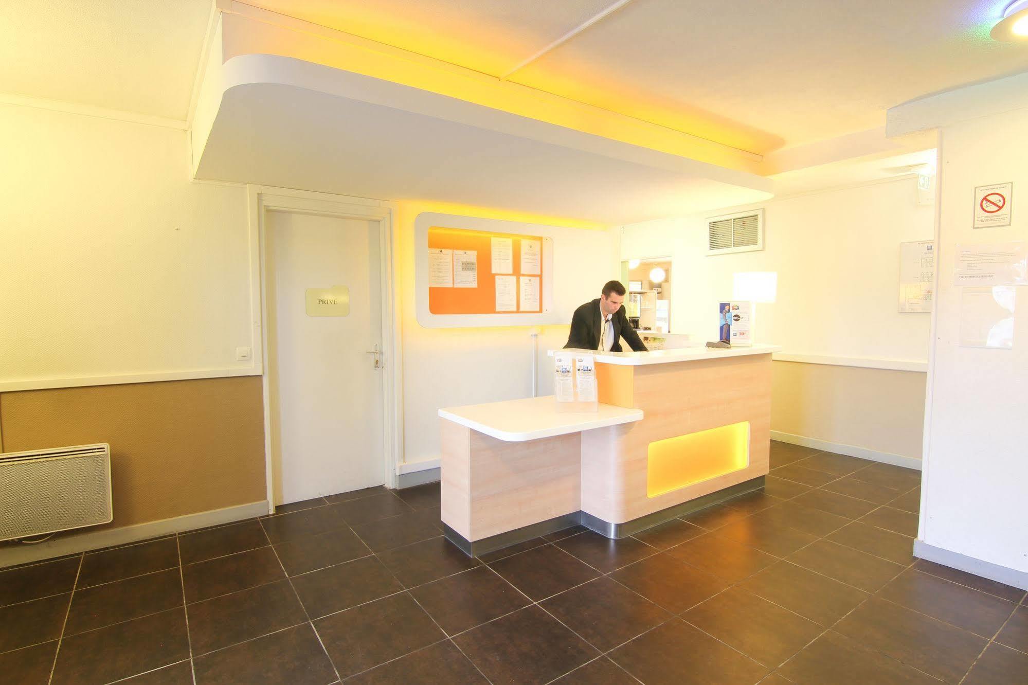 Ibis Budget Chateaudun Ngoại thất bức ảnh